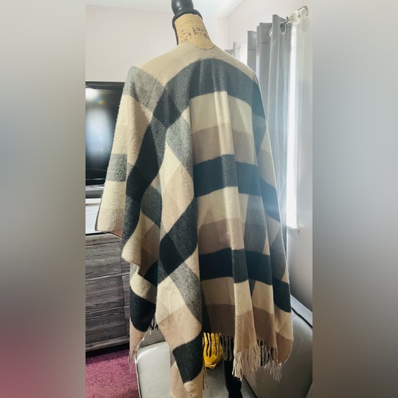 Style & Co. Color Block Poncho One Size - Picture 10 of 15